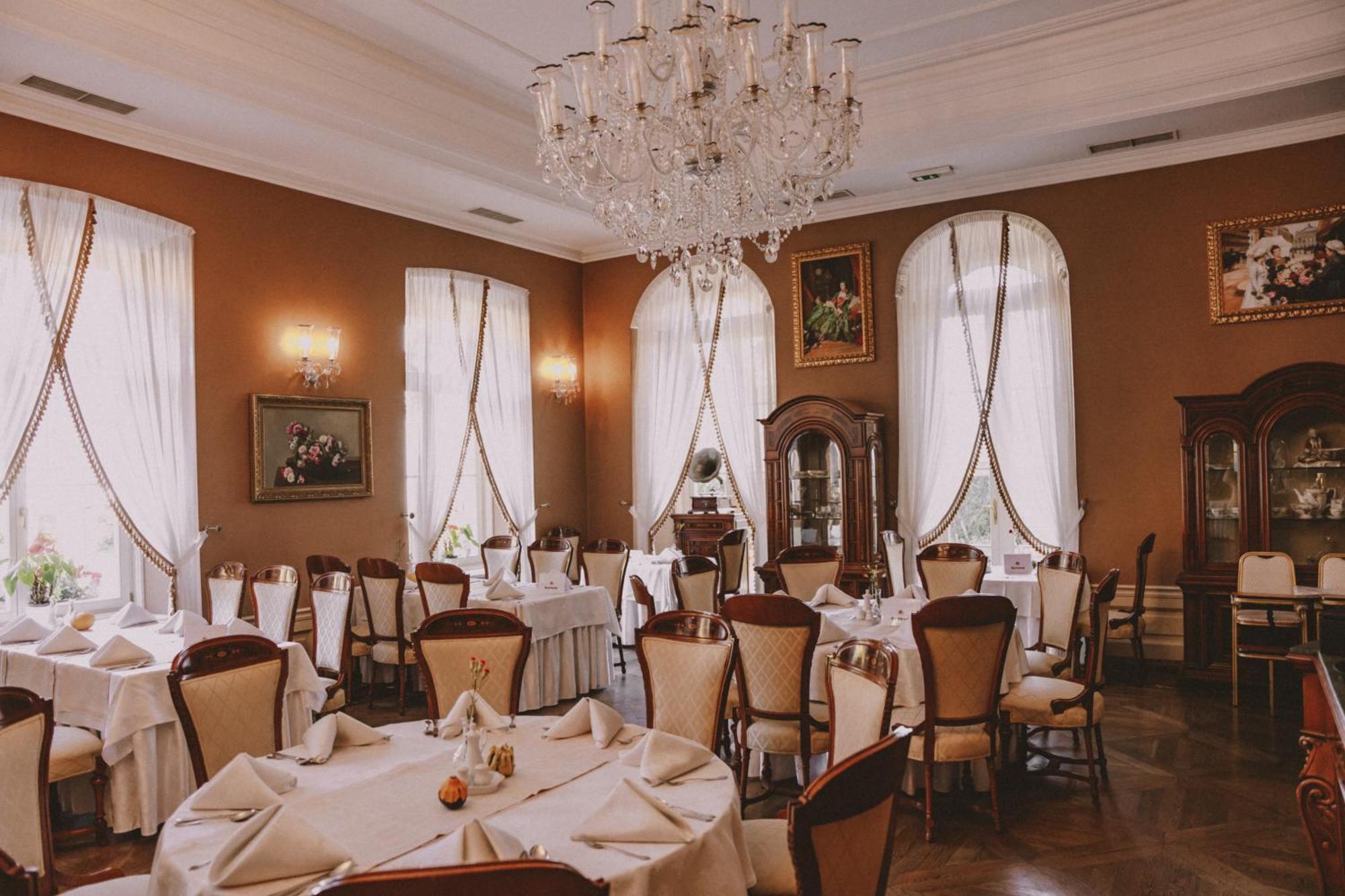 Palac Zelechow Spa & Wellness Exterior foto